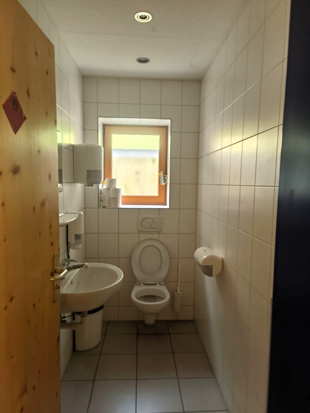 536m² commercial