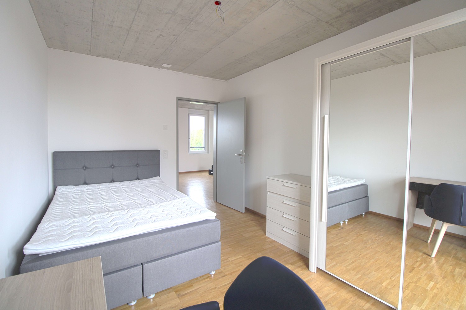 Zimmer in einer Wohngemeinschaft, Foto 2 von 7