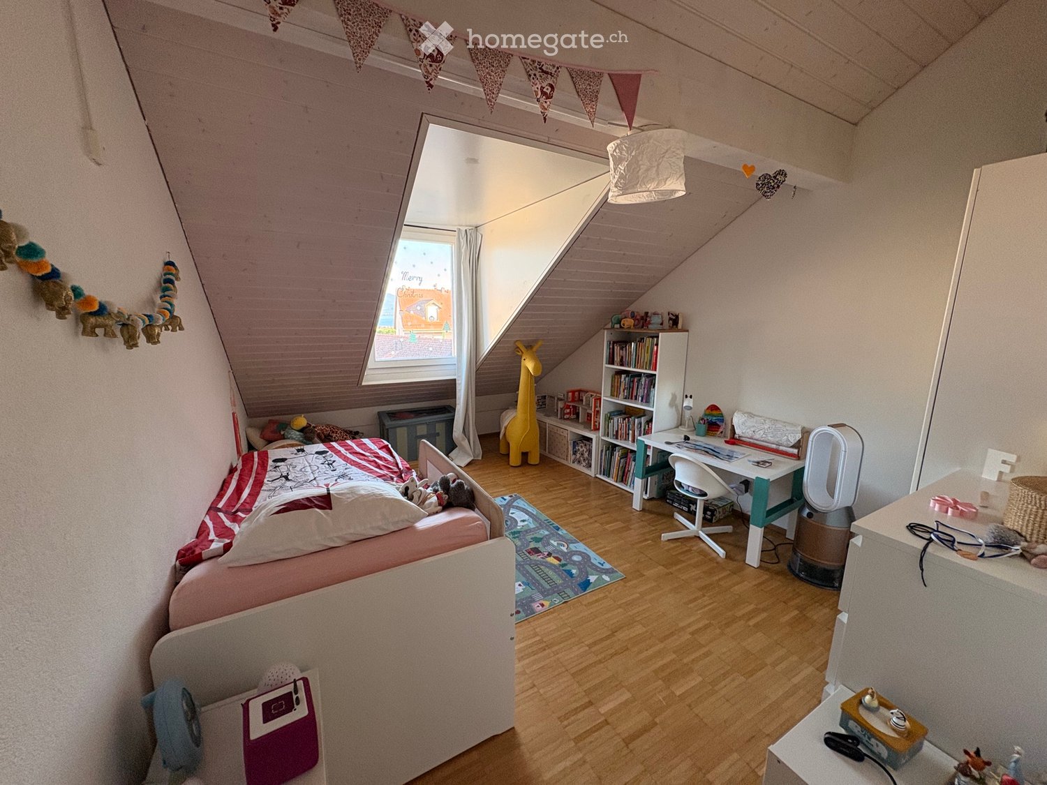 5 rooms apartment