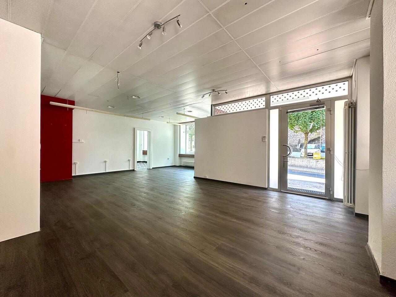 130m² Gewerbe, Foto 3 von 5