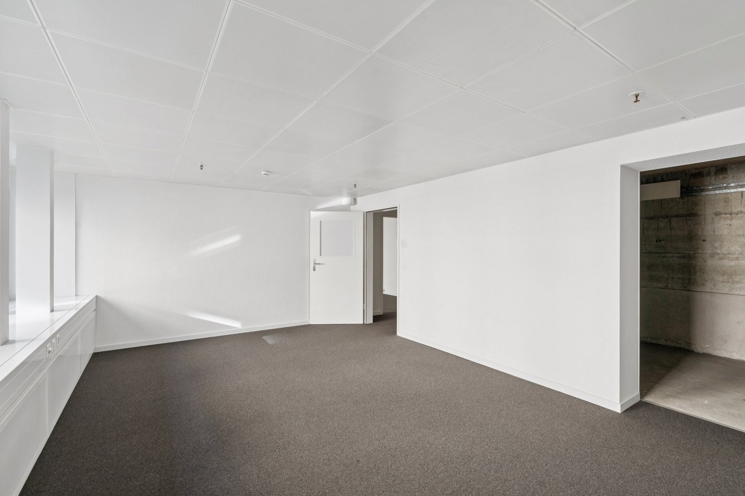 151m² office