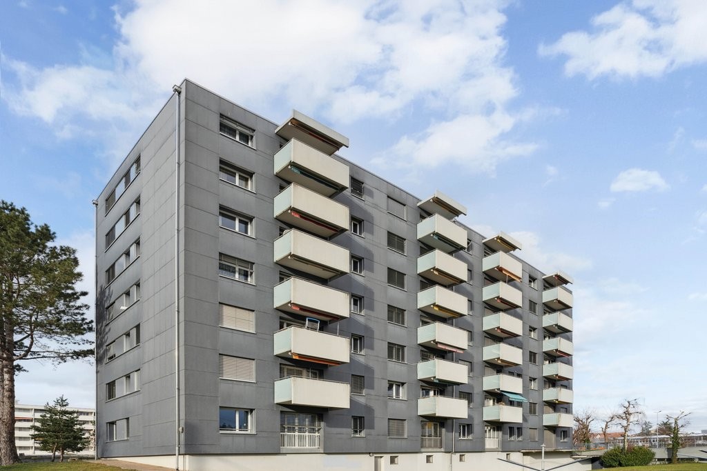 2m² überdachter Veloparkplatz