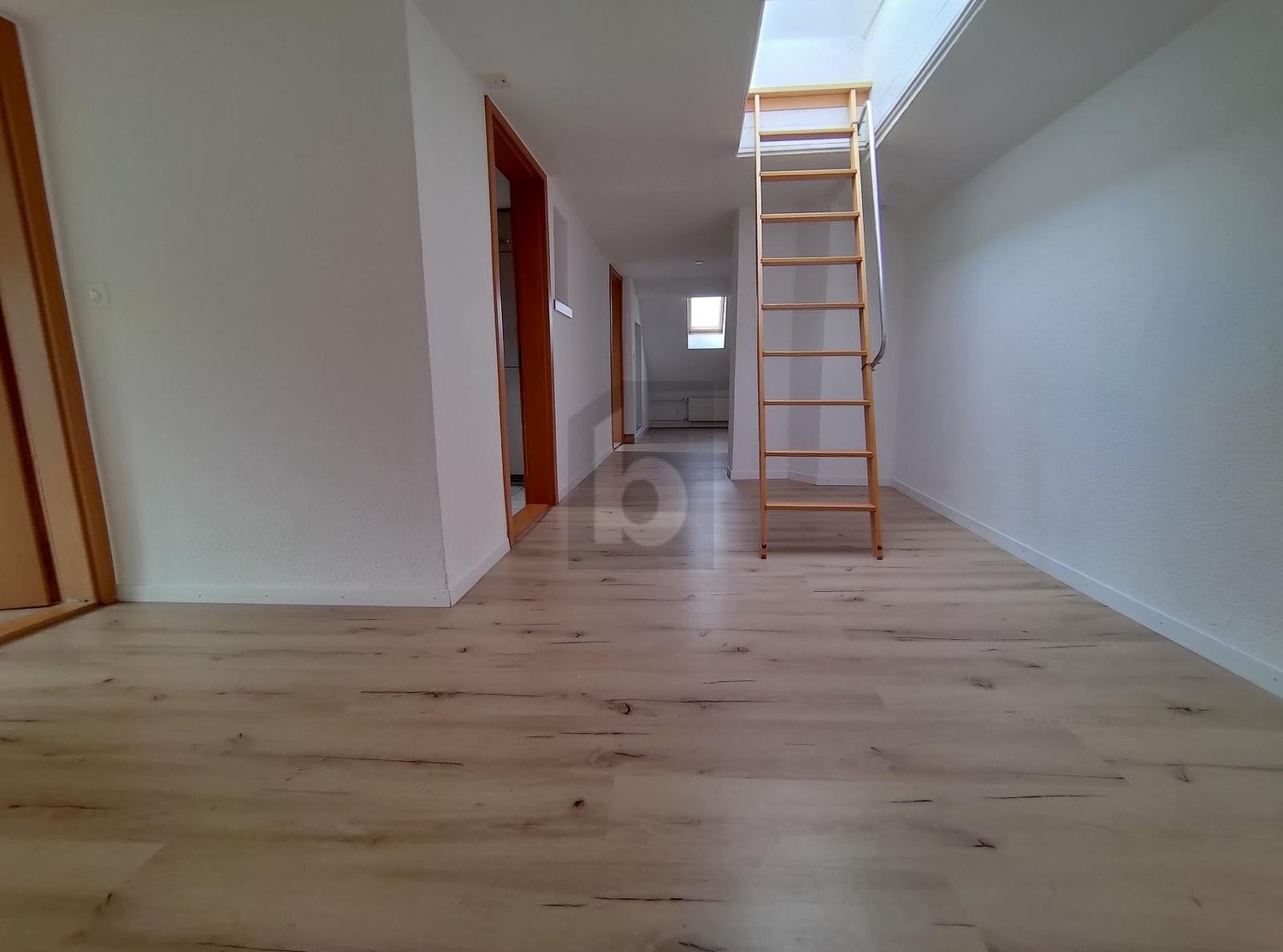 4 rooms roof flat
