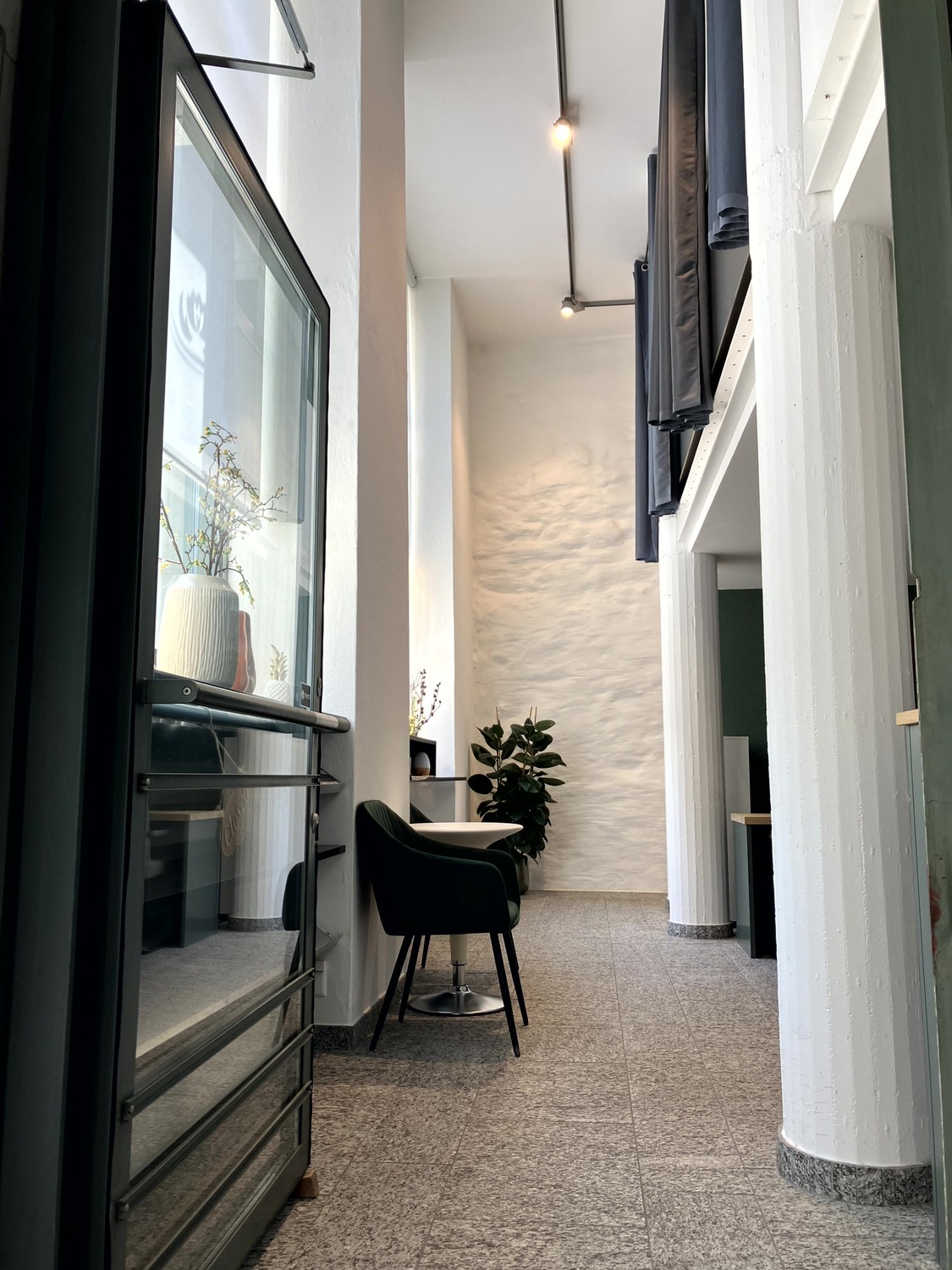 89m² commercial