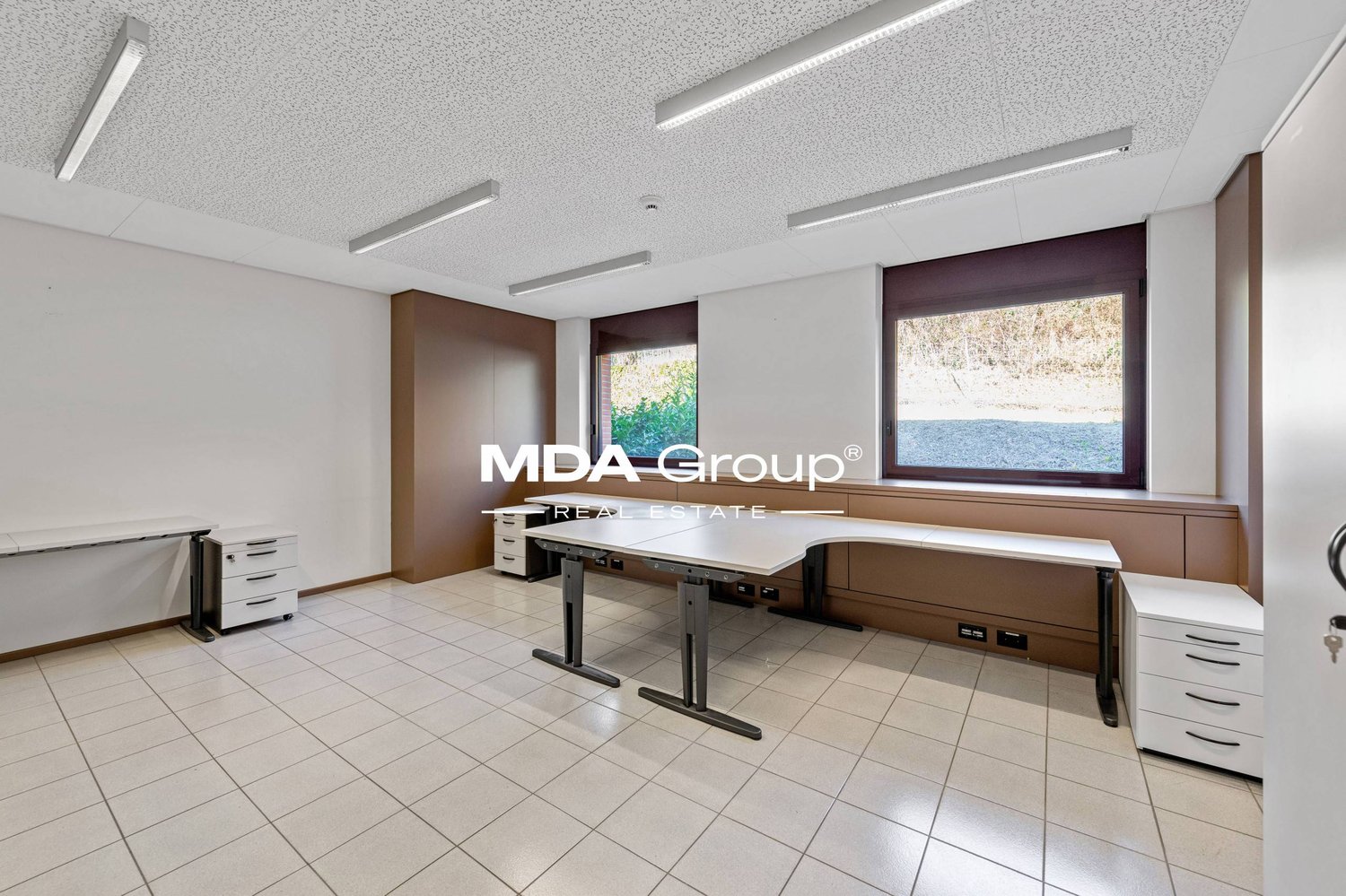 332m² Büro, Foto 4 von 10