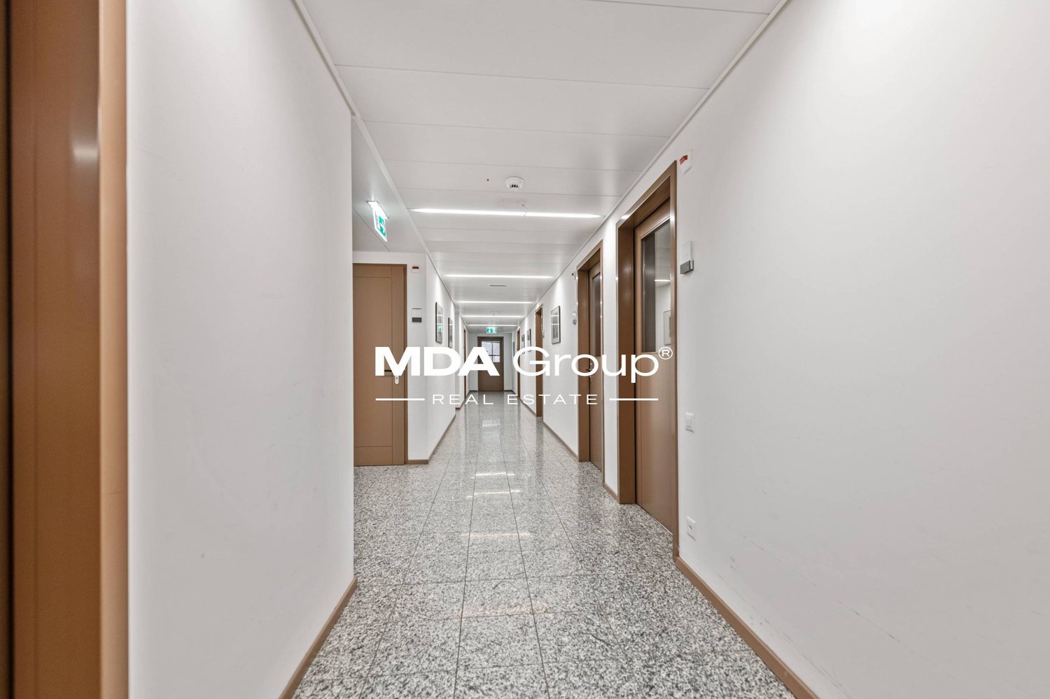 332m² Büro, Foto 9 von 10