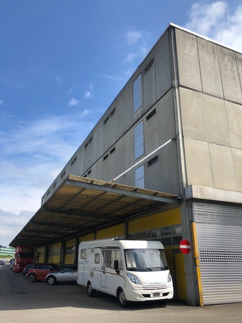8595m² commercial