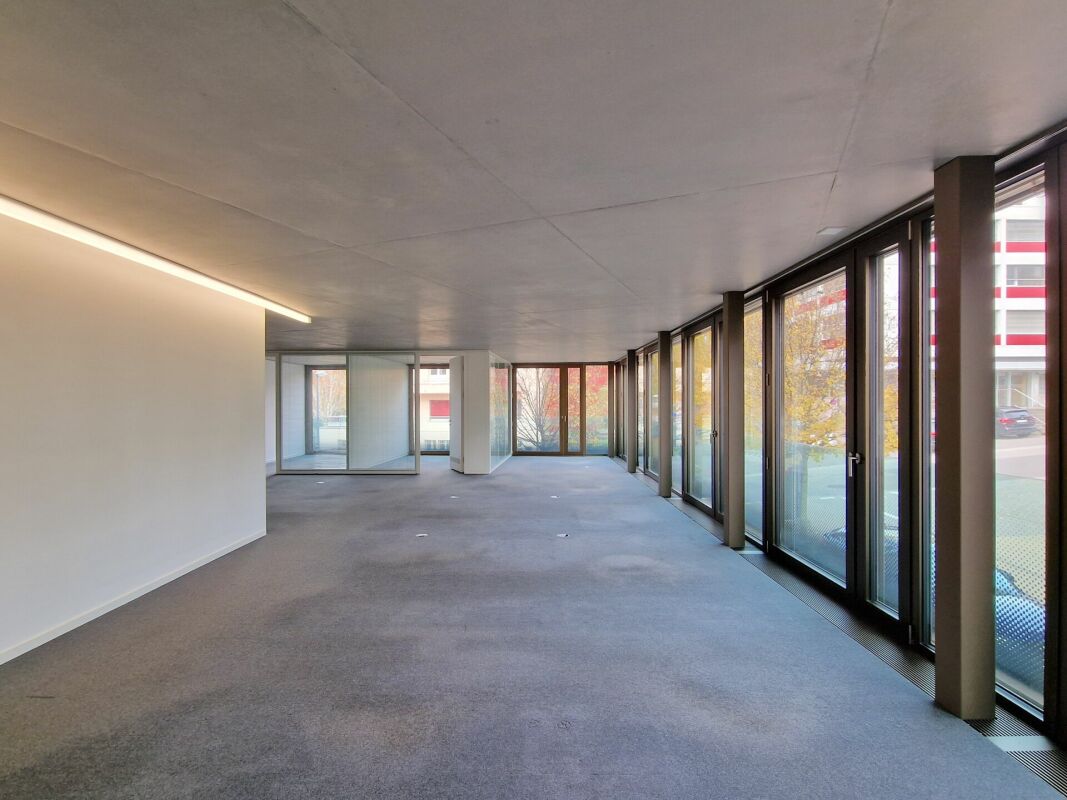 255m² Büro, Foto 1 von 10