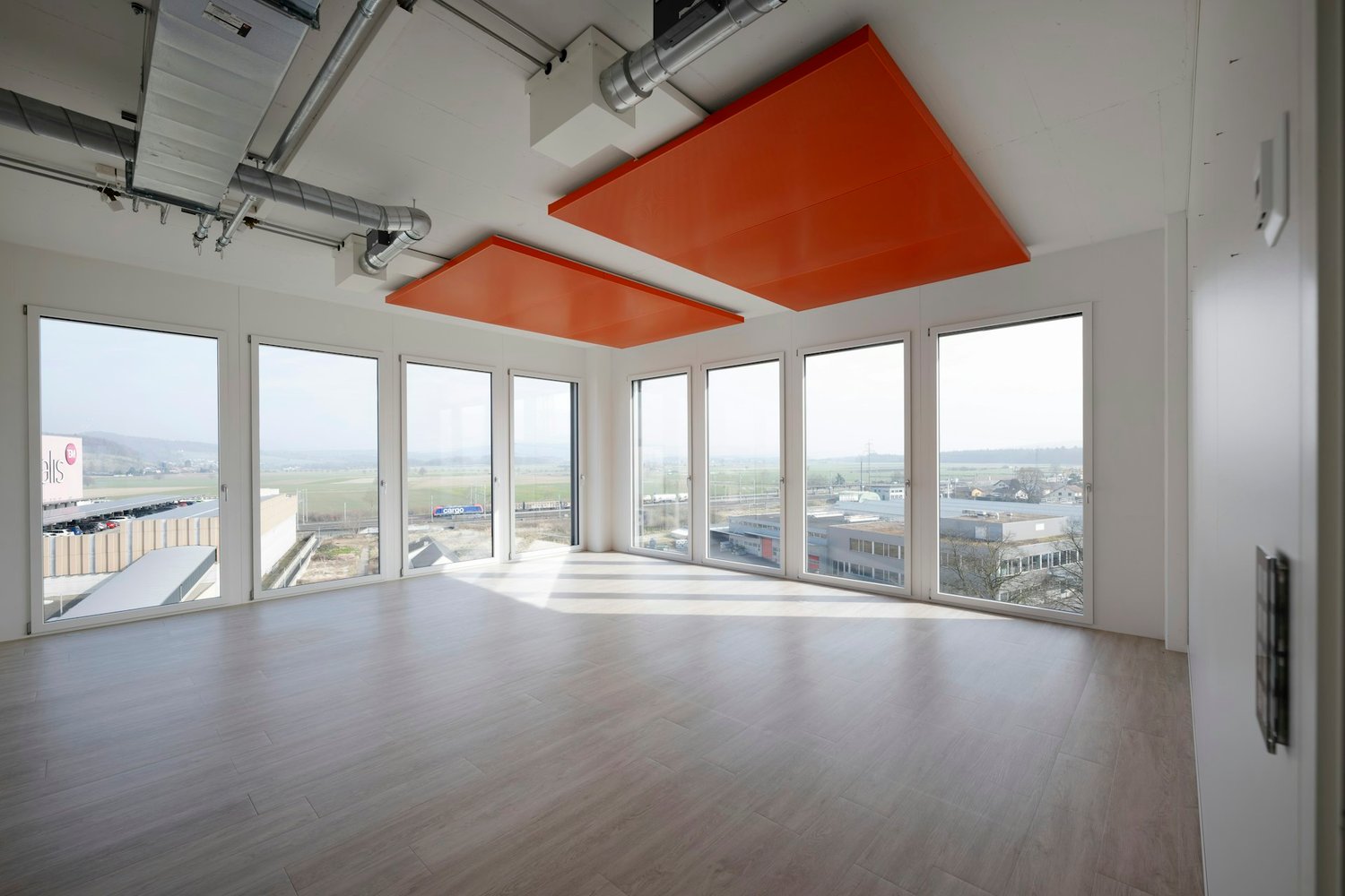 150m² office