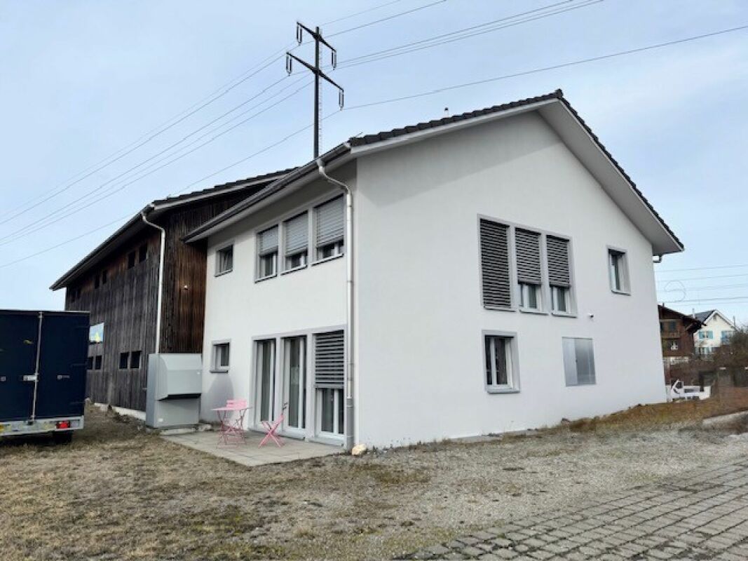 74m² office