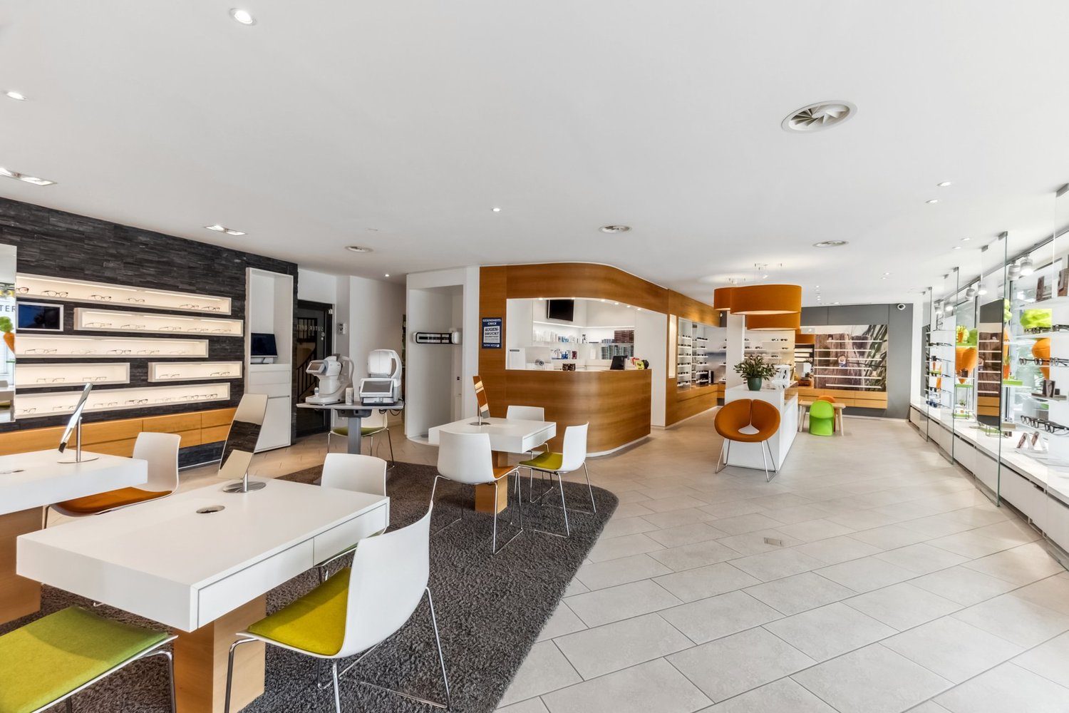 152m² commercial