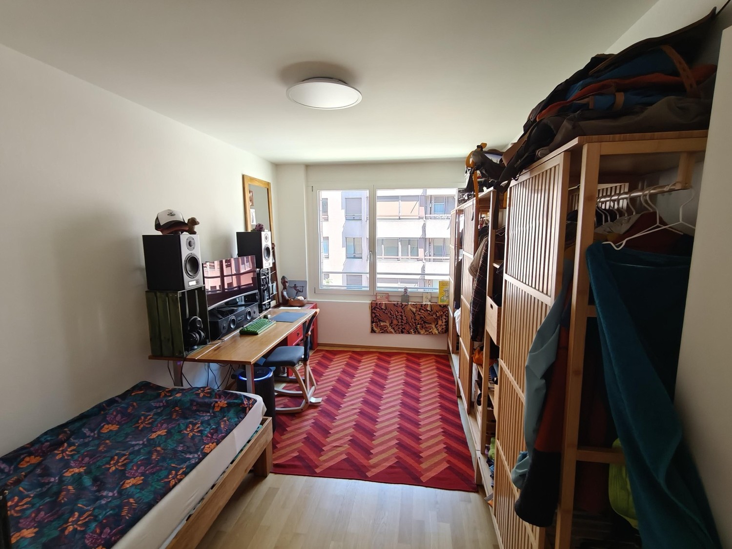 Chambre dans un appartement partagé