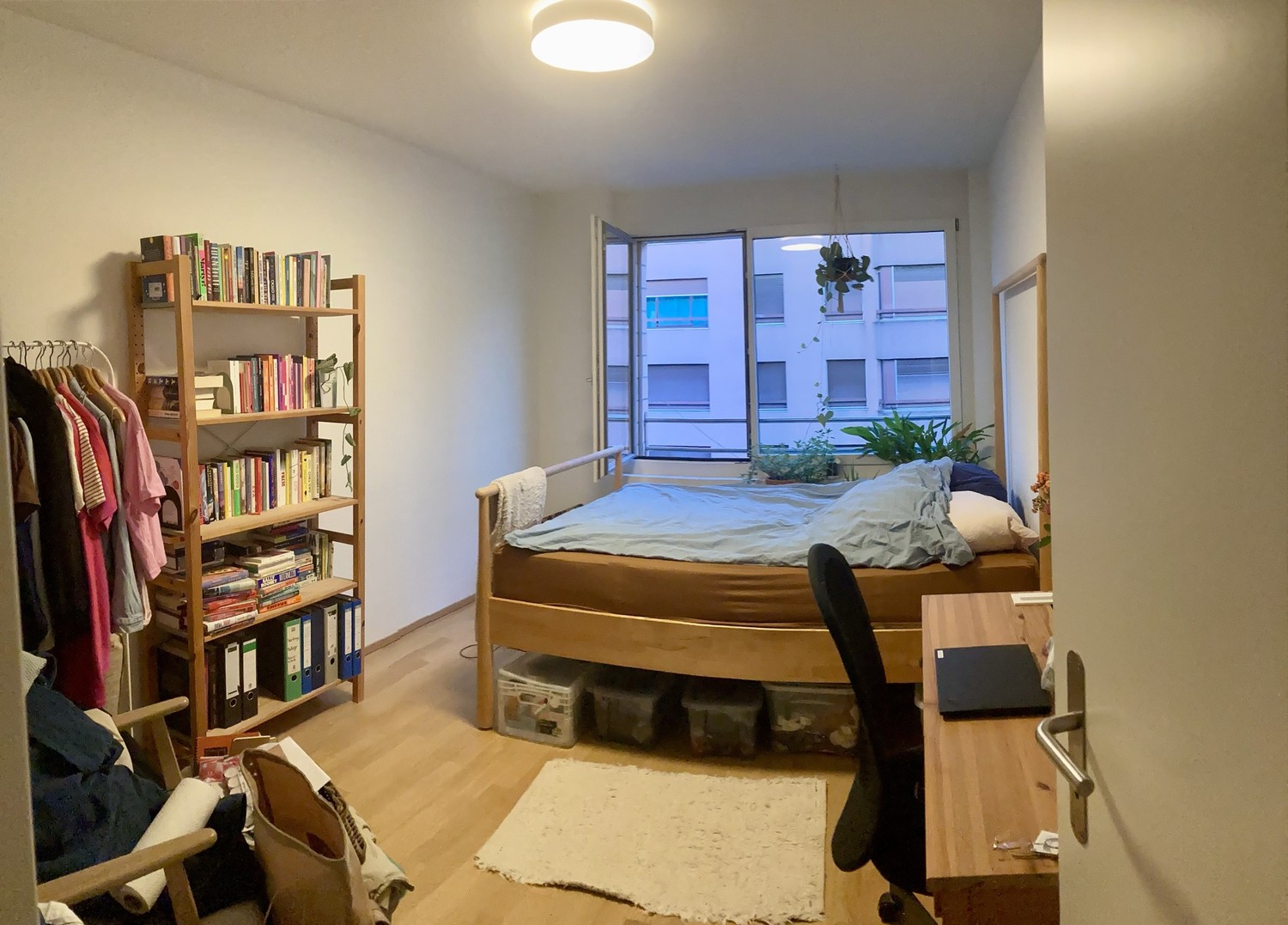 Chambre dans un appartement partagé