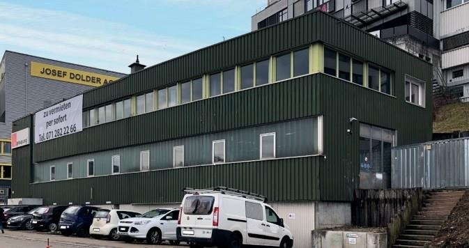 Commercial, Foto 1 von 4