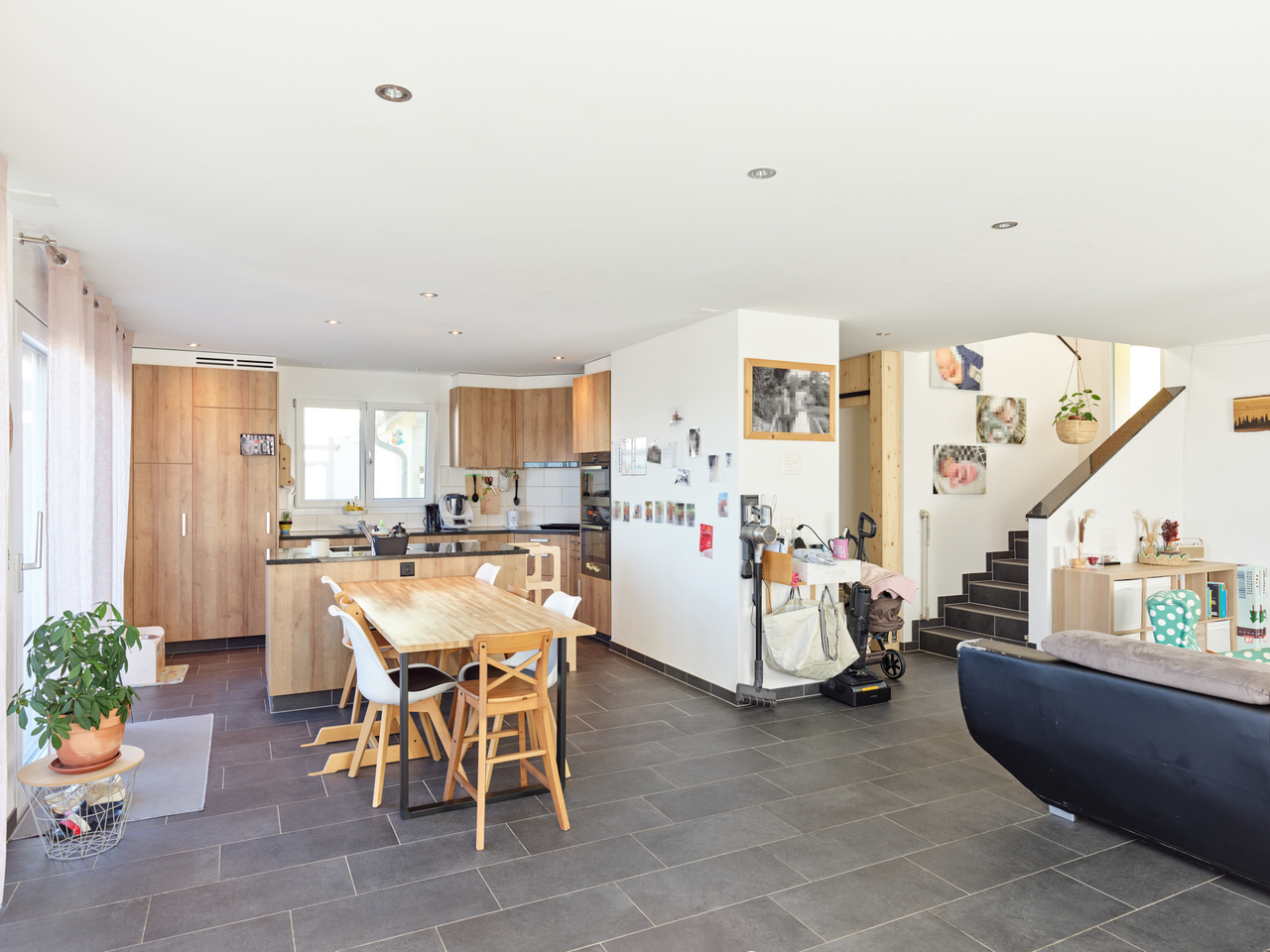 4 ½ Zimmer Einfamilienhaus, Foto 2 von 10