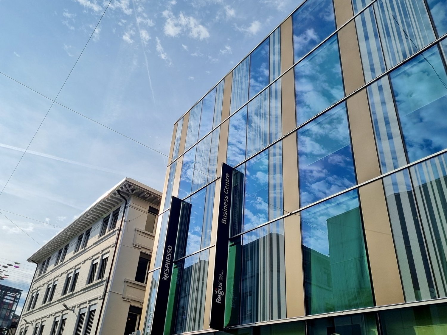 Office, photo 1 sur 8