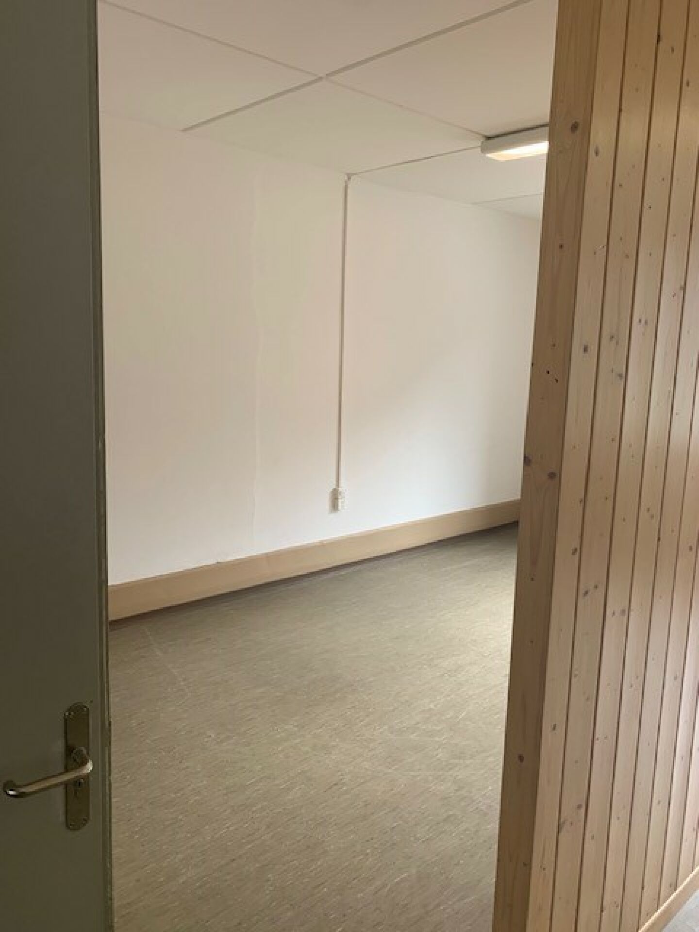 40m² shop
