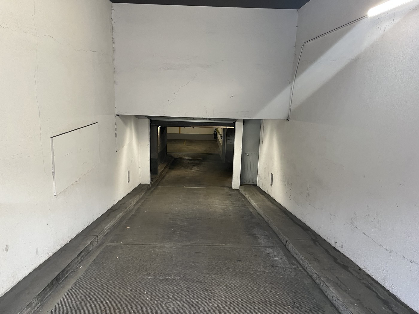 Underground slot, Foto 2 von 4