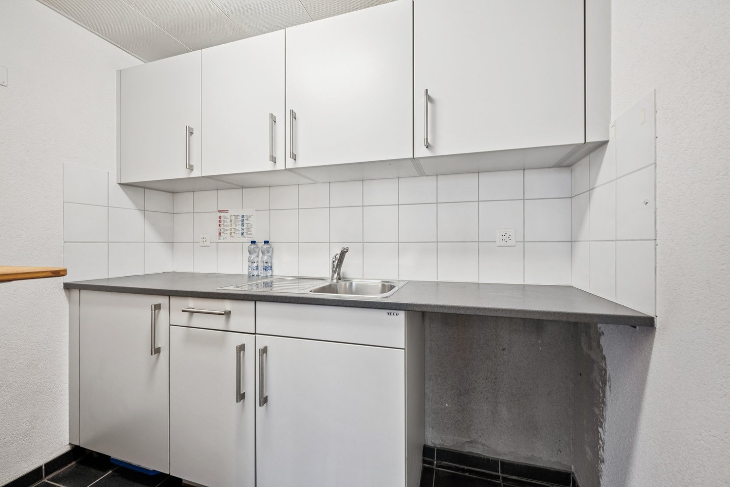 248m² office