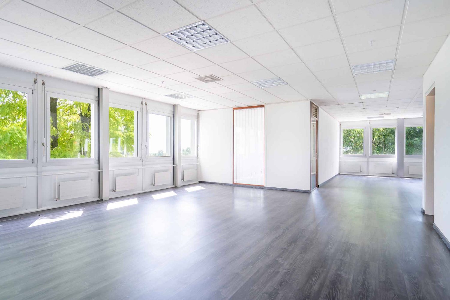 626m² Büro, Foto 3 von 6