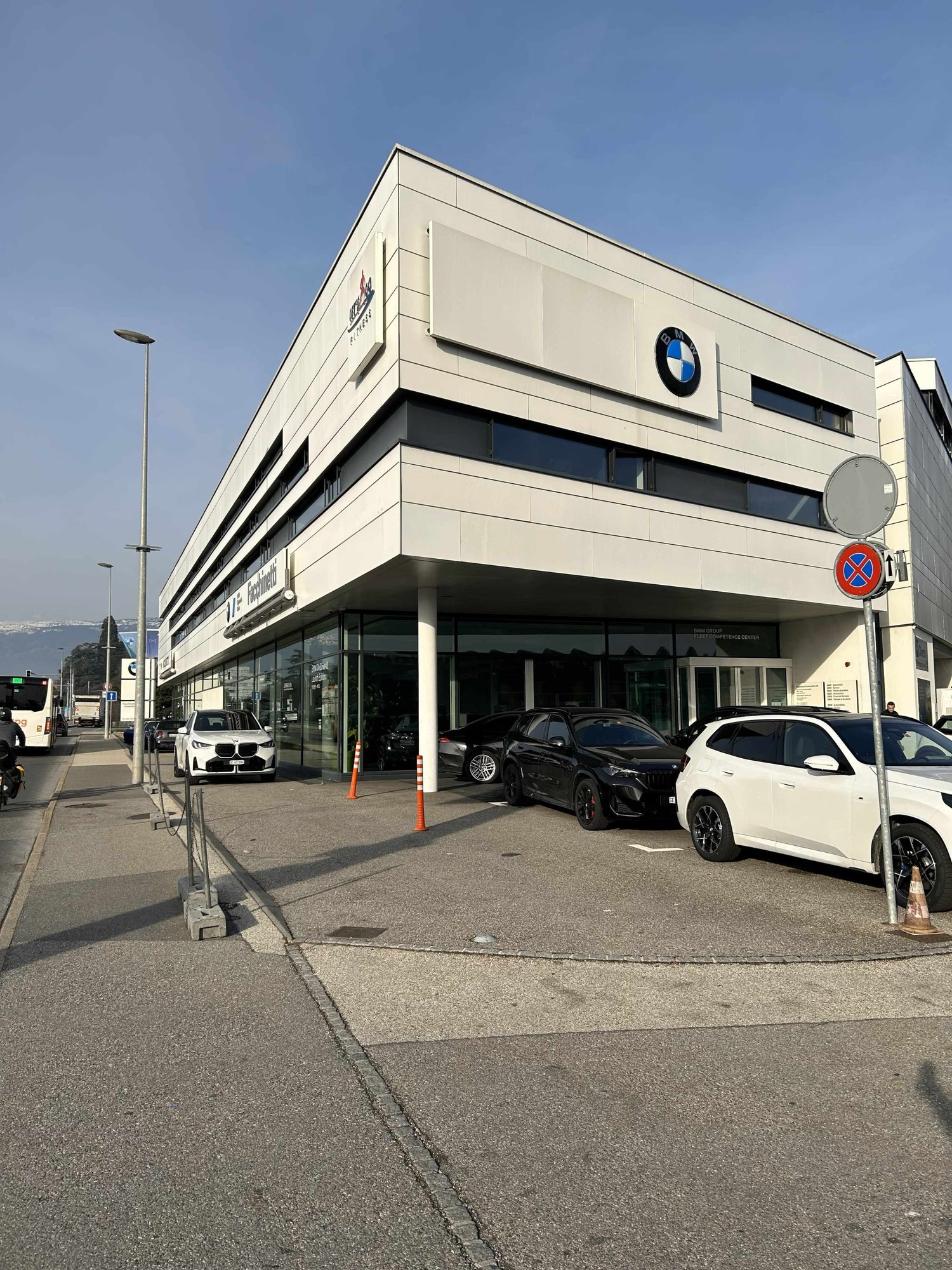 2984m² shop, foto 3 di 9