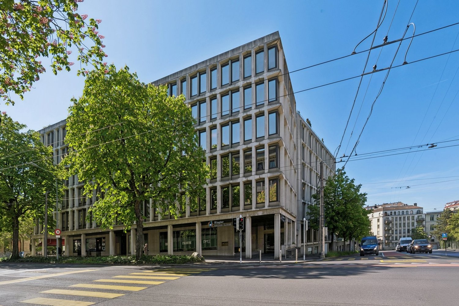 1380m² Büro, Foto 1 von 10