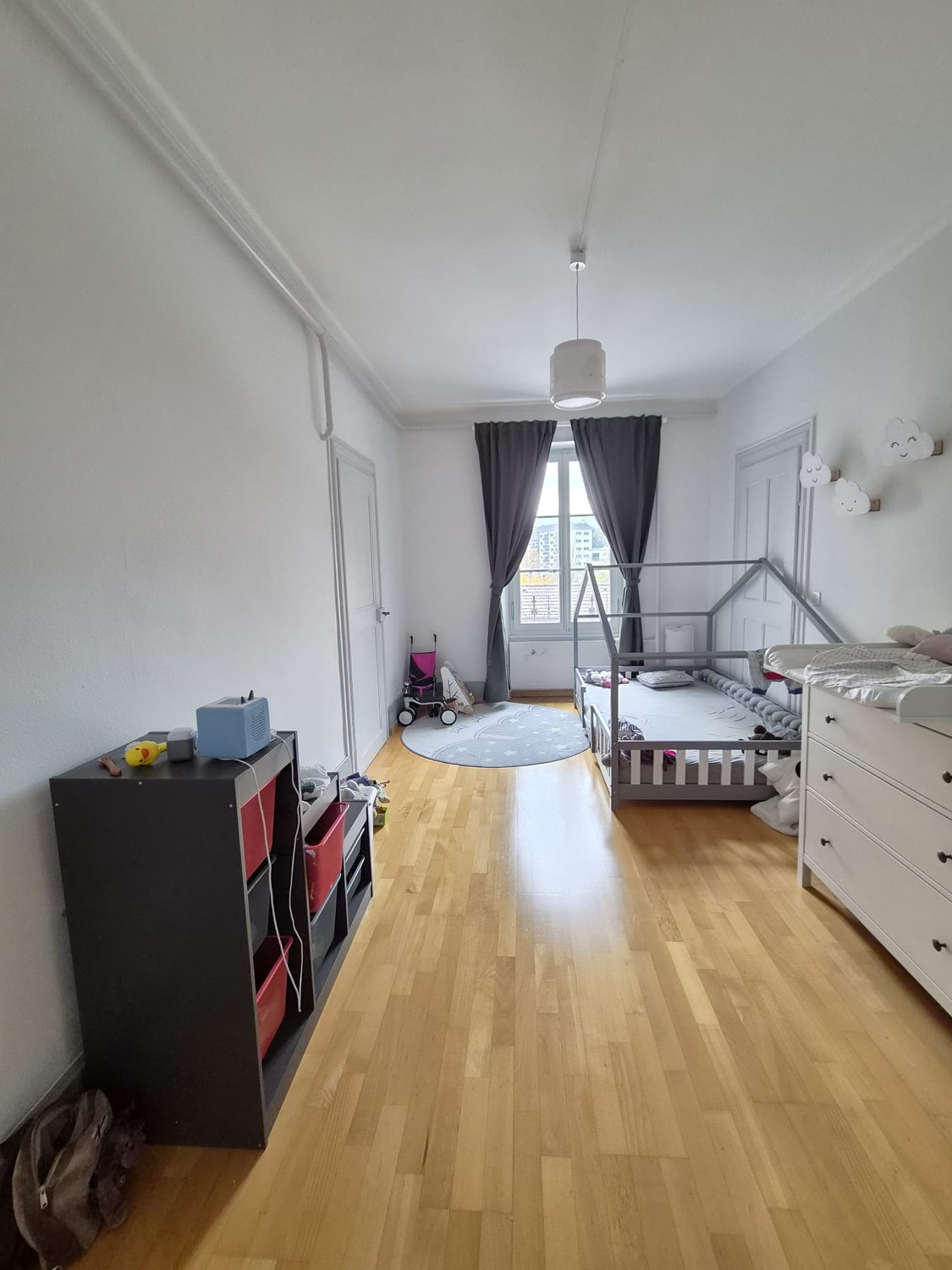 5 rooms apartment