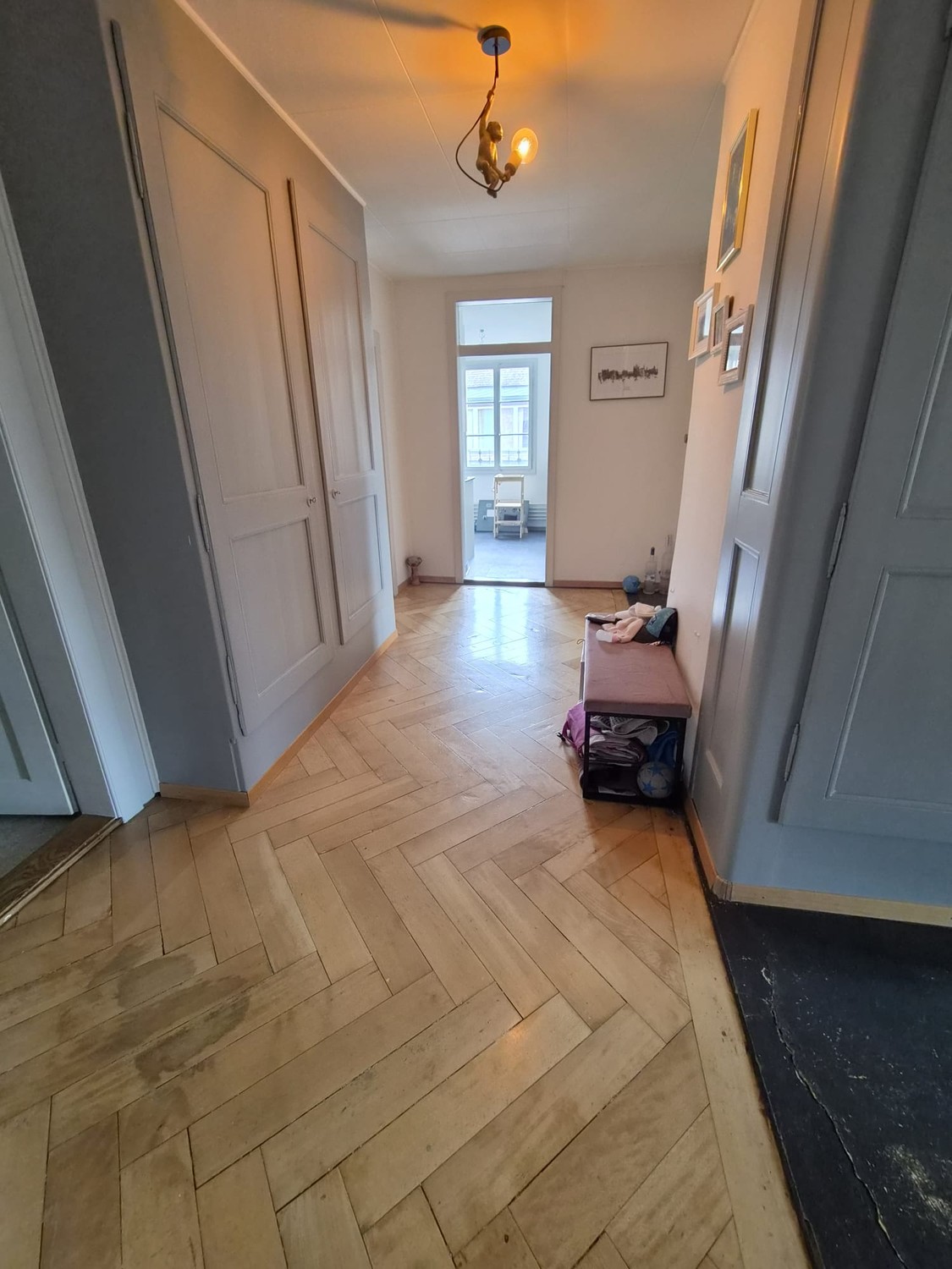 5 rooms apartment