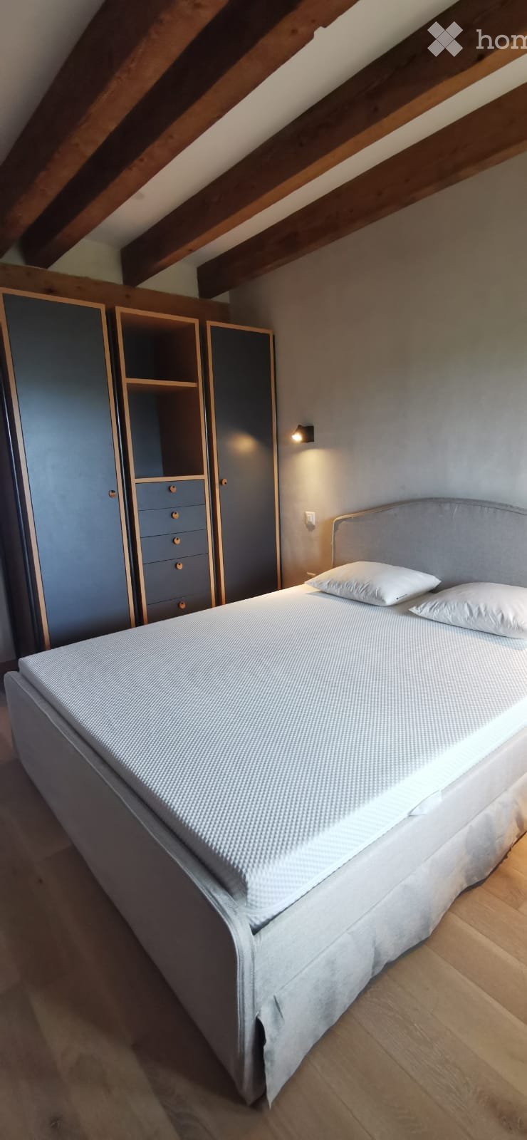 1 room single room
