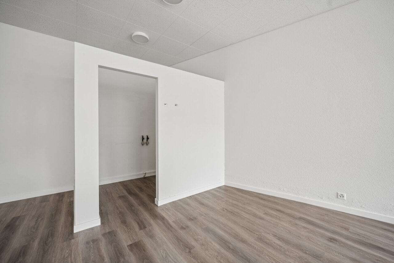 86m² commercial