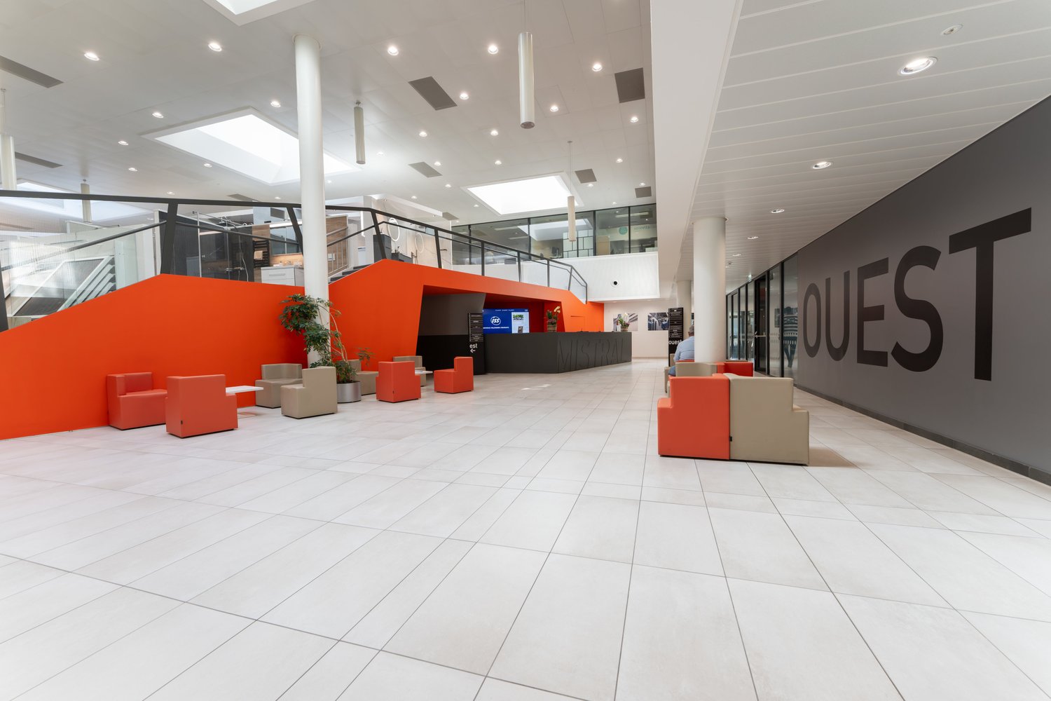 450m² Büro