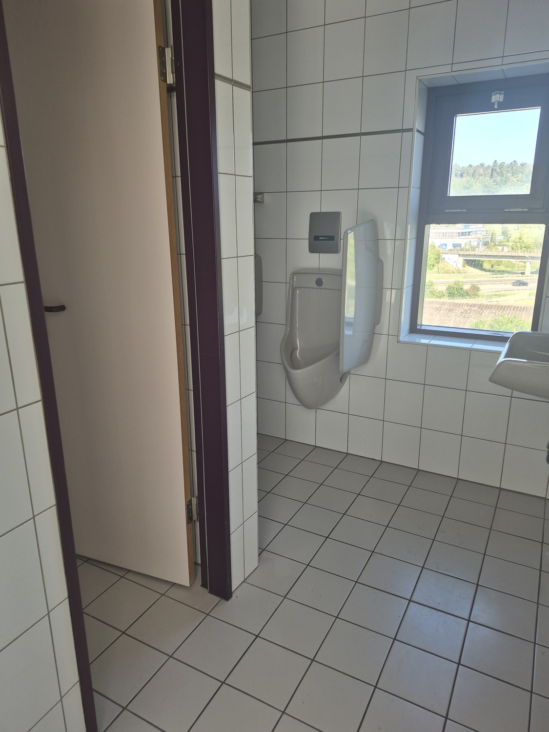 312m² office