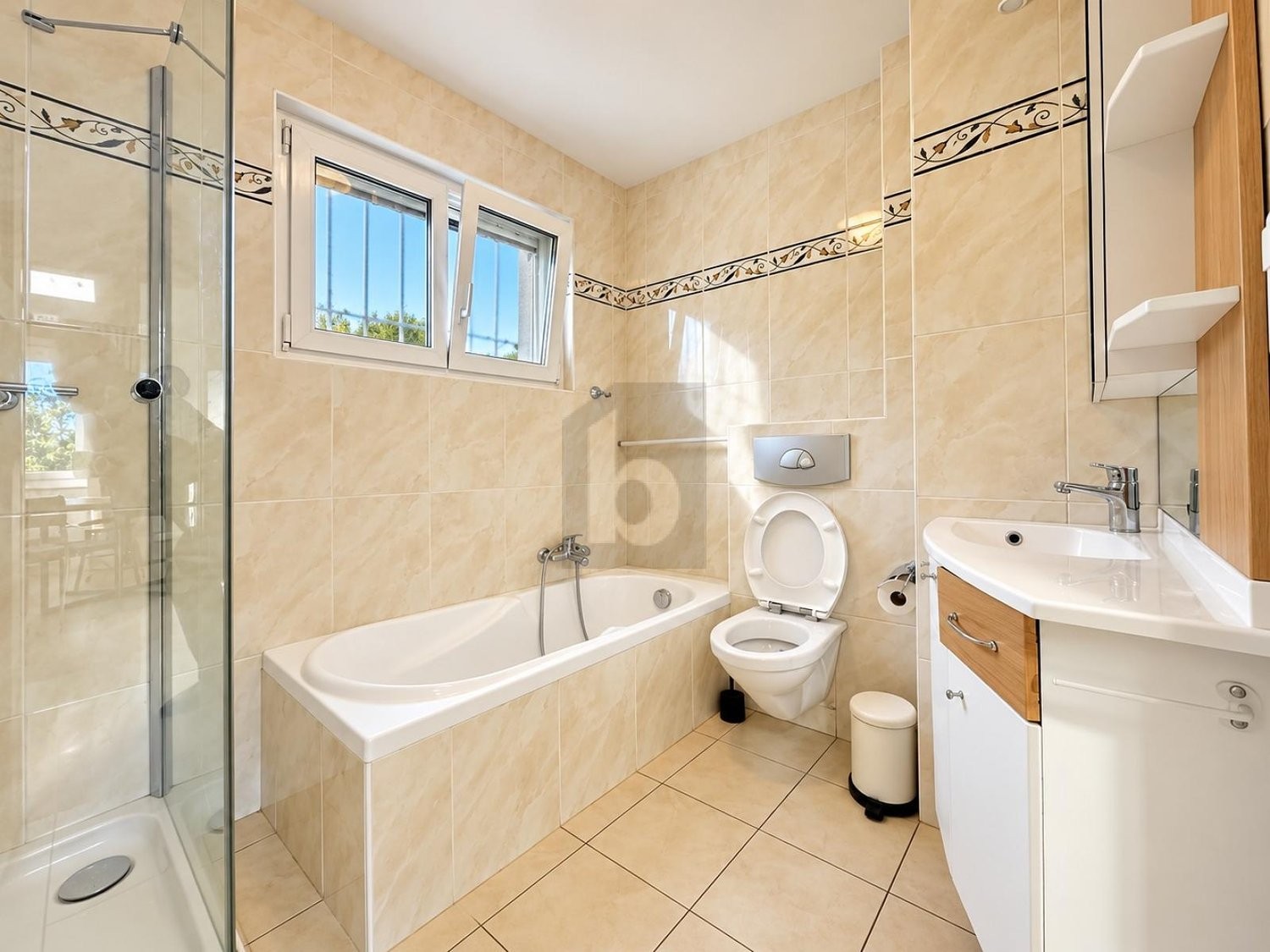 5 rooms single house