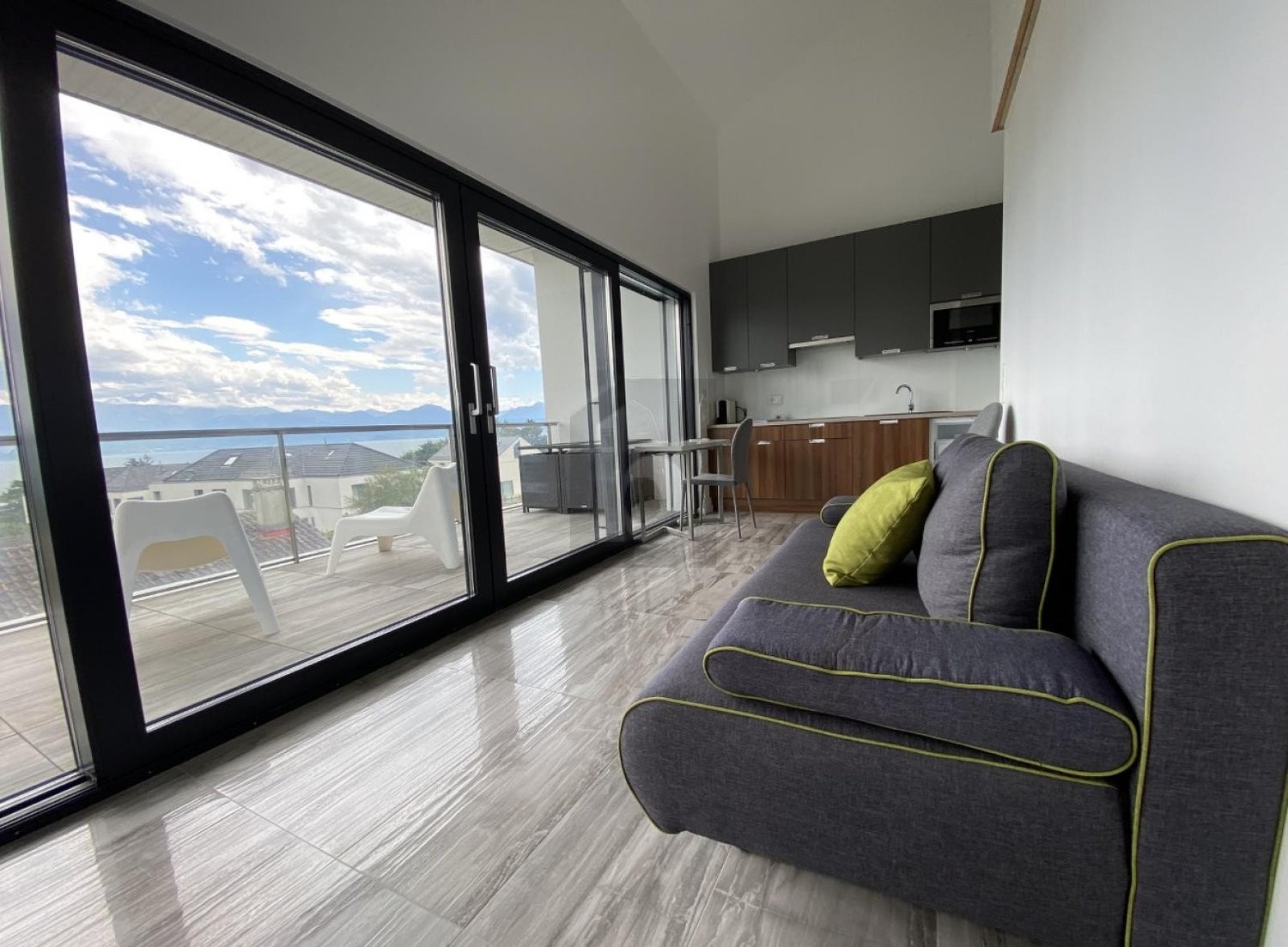 28m² office