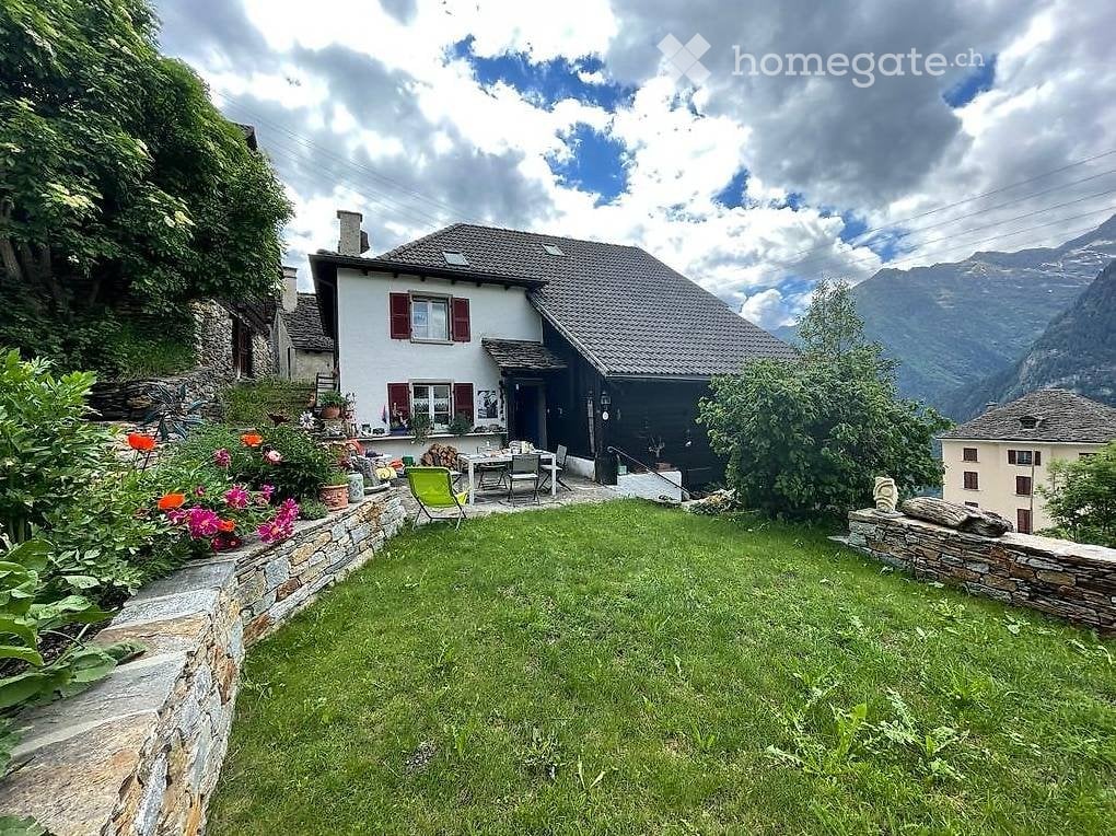 7-Zimmer-Einfamilienhaus, Foto 1 von 5