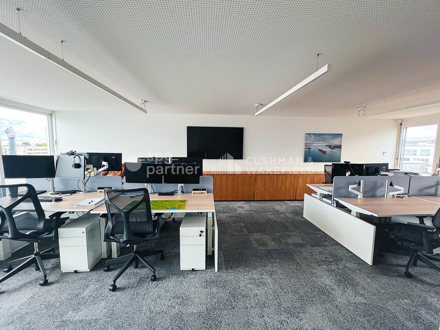 190m² office, Foto 1 von 7