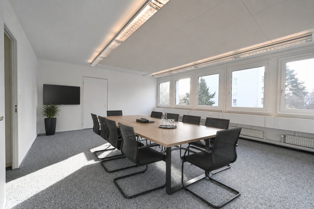 356m² office