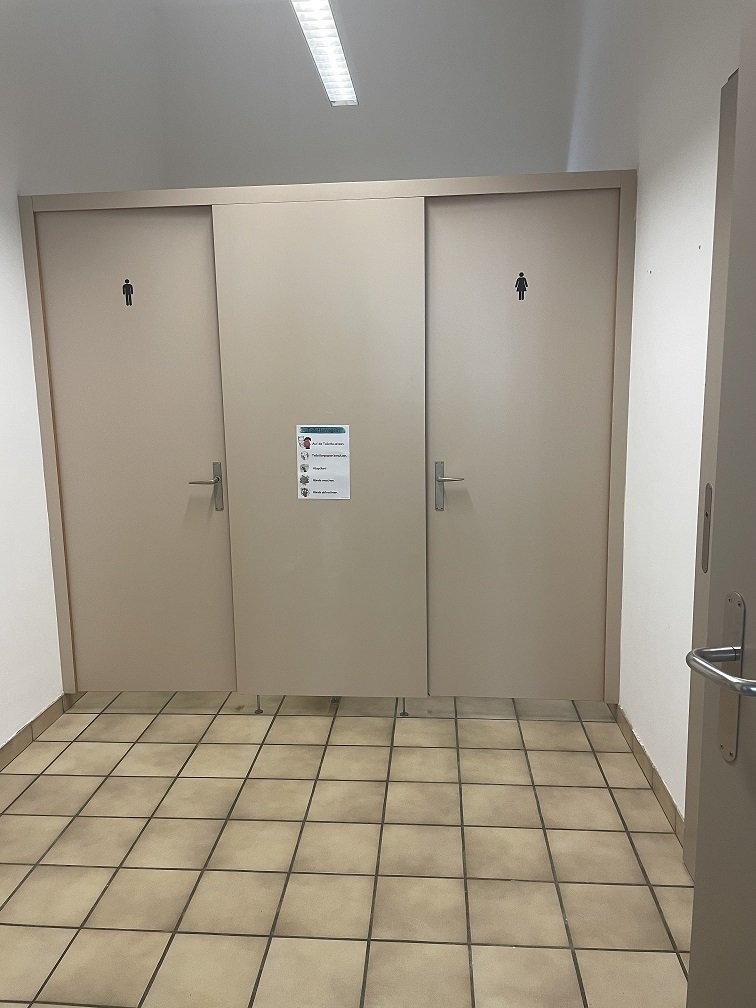 165m² shop