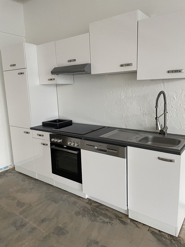 165m² shop