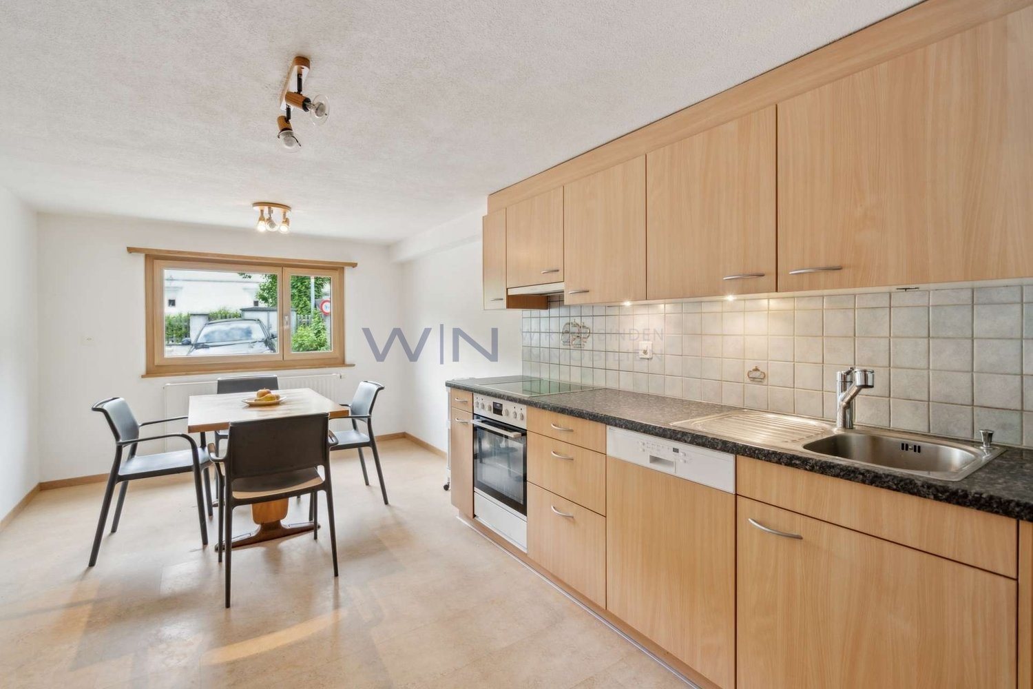 Casa plurifamiliare da 19 ½ locali, foto 5 di 10