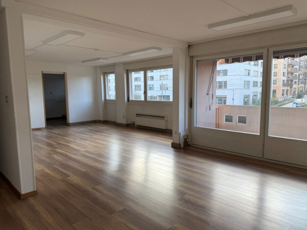 107m² Büro, Foto 3 von 4
