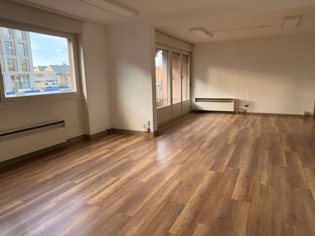 107m² Büro, Foto 1 von 4