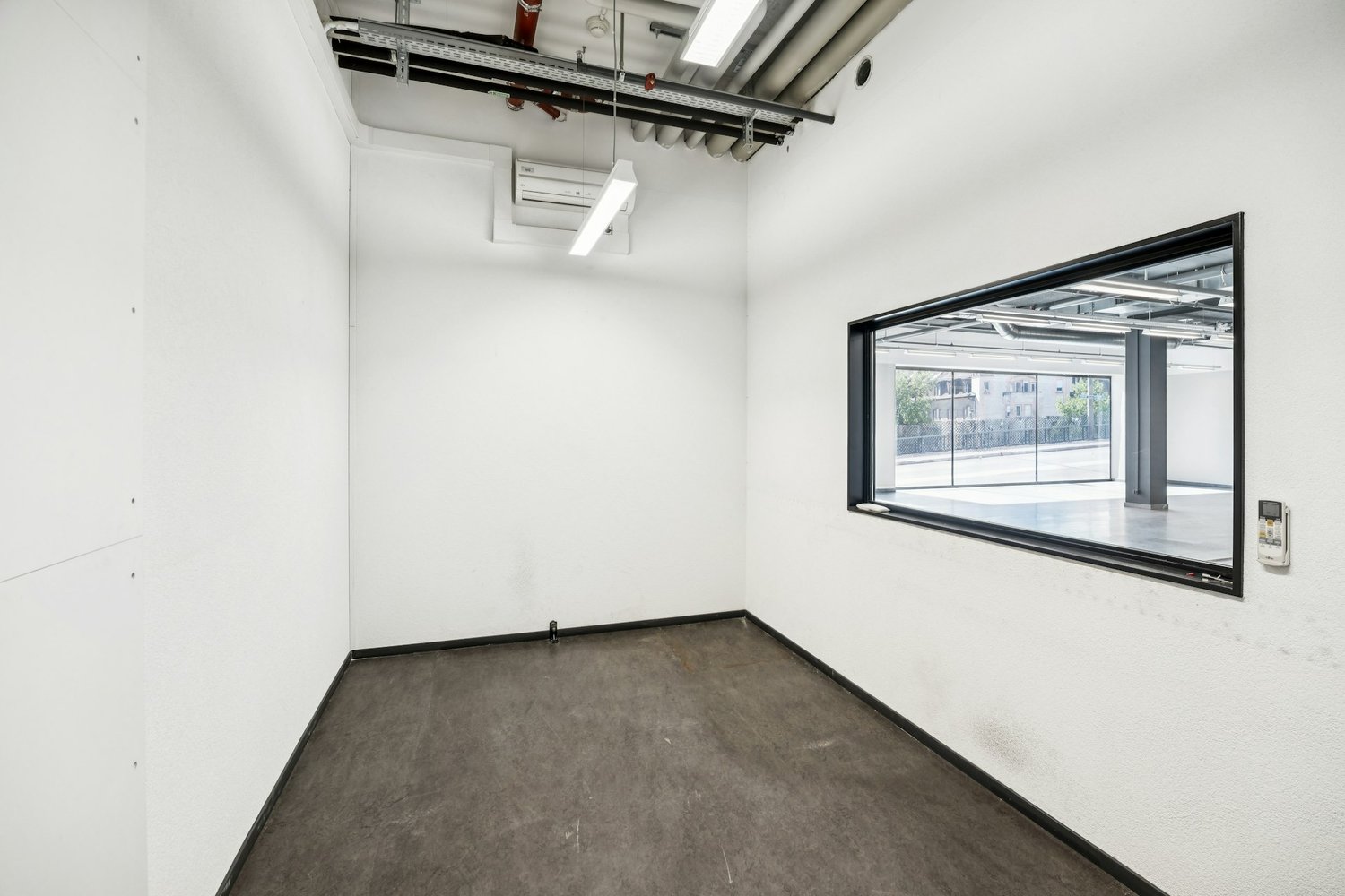 310m² commercial