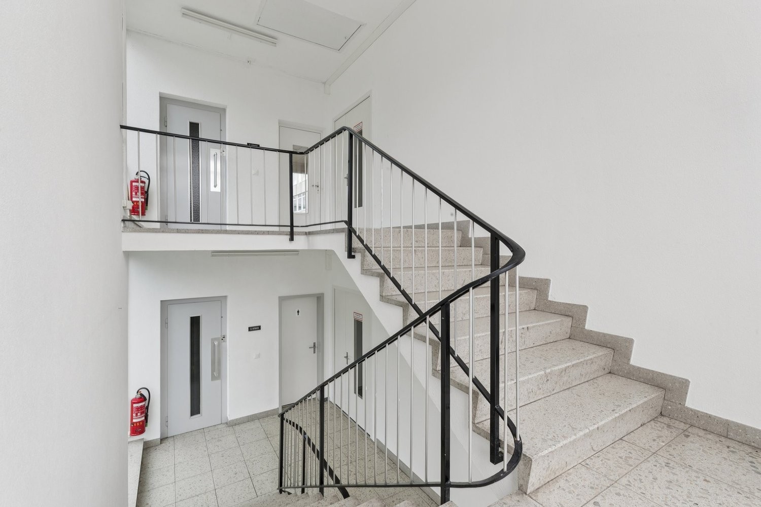 858m² office, Foto 9 von 10