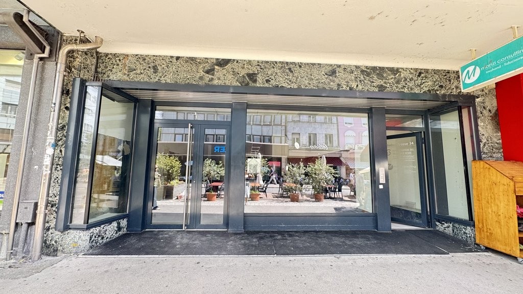Magasin de 120m²