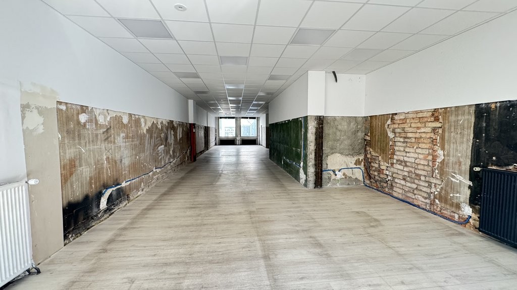 Magasin de 120m²