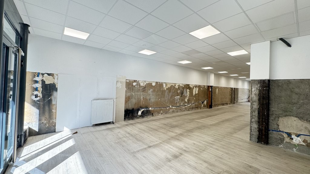 Magasin de 120m²