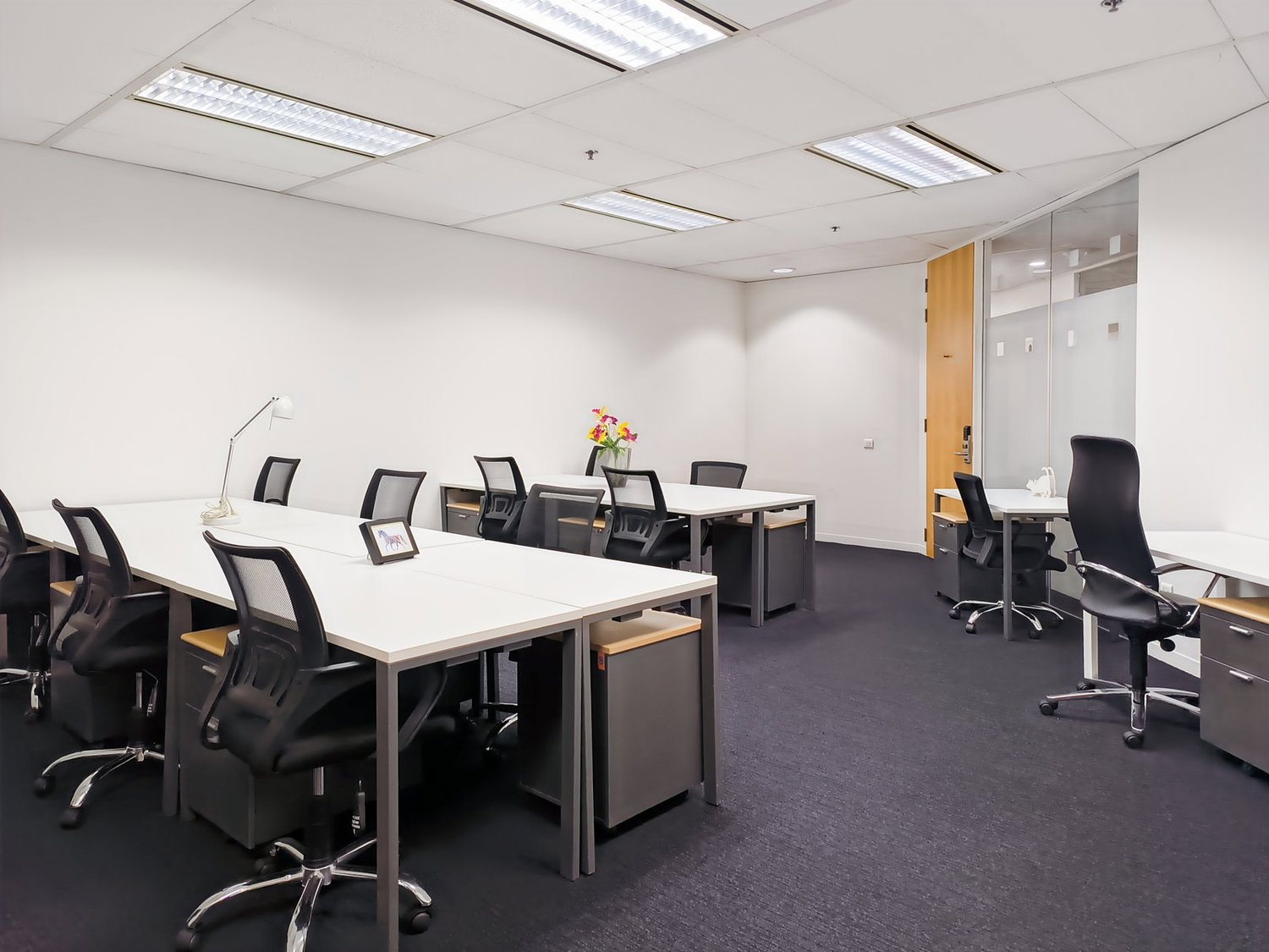 150m² office