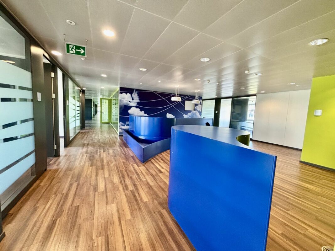 1500m² office