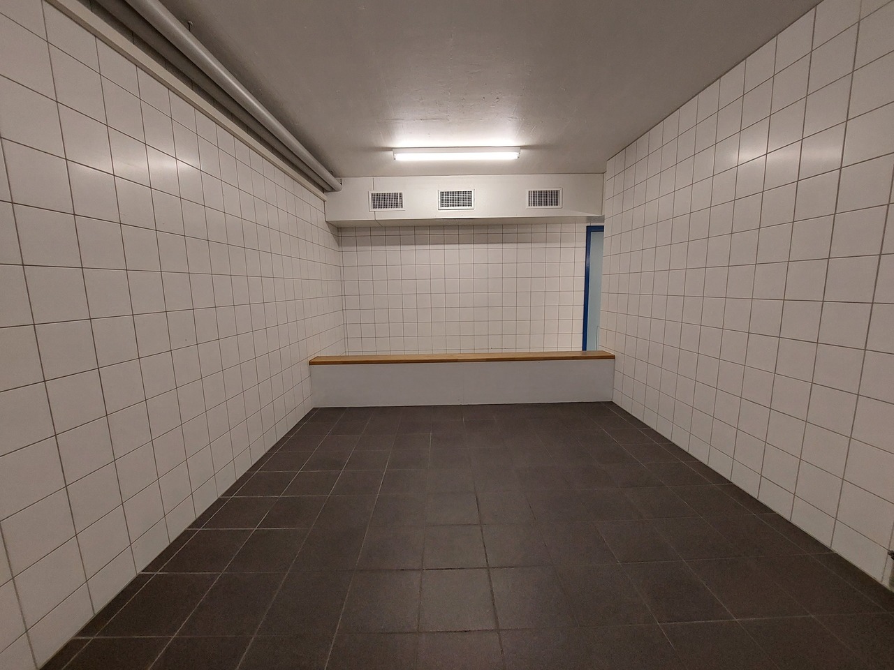 350m² Labor